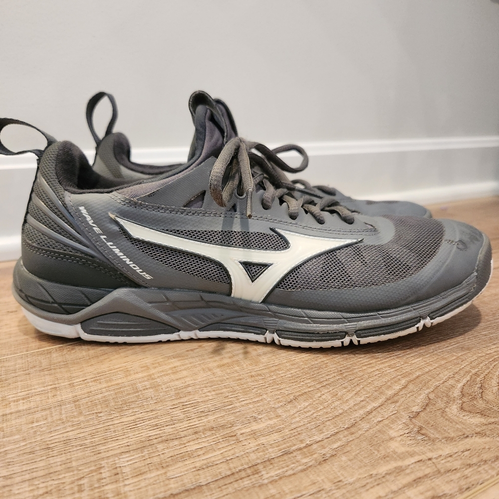 Mizuno Wave Luminous Women's US 10 Indoor Court Volleyball Pickleball Shoes Gray